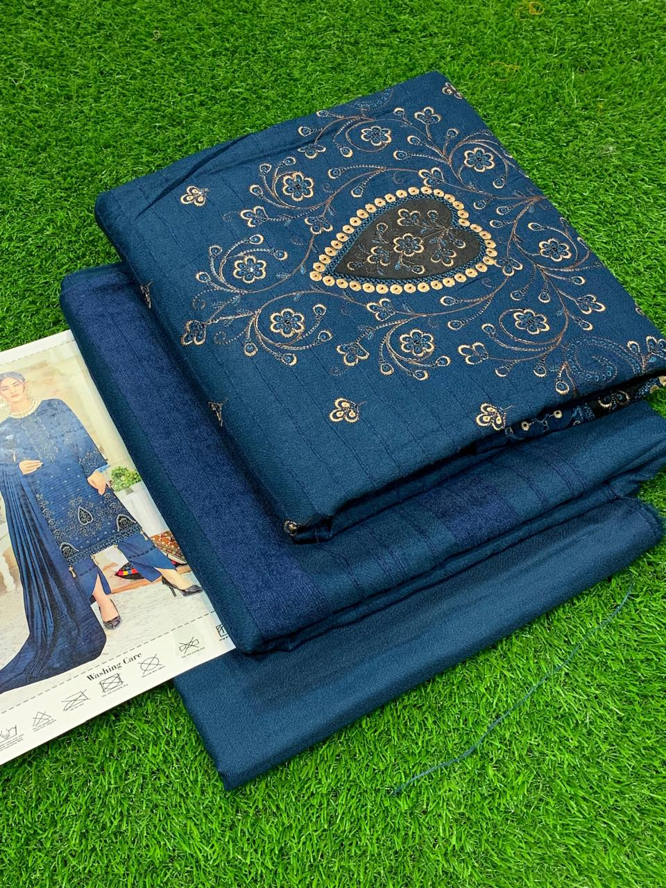 3PC Unstitched Dhanak Suit