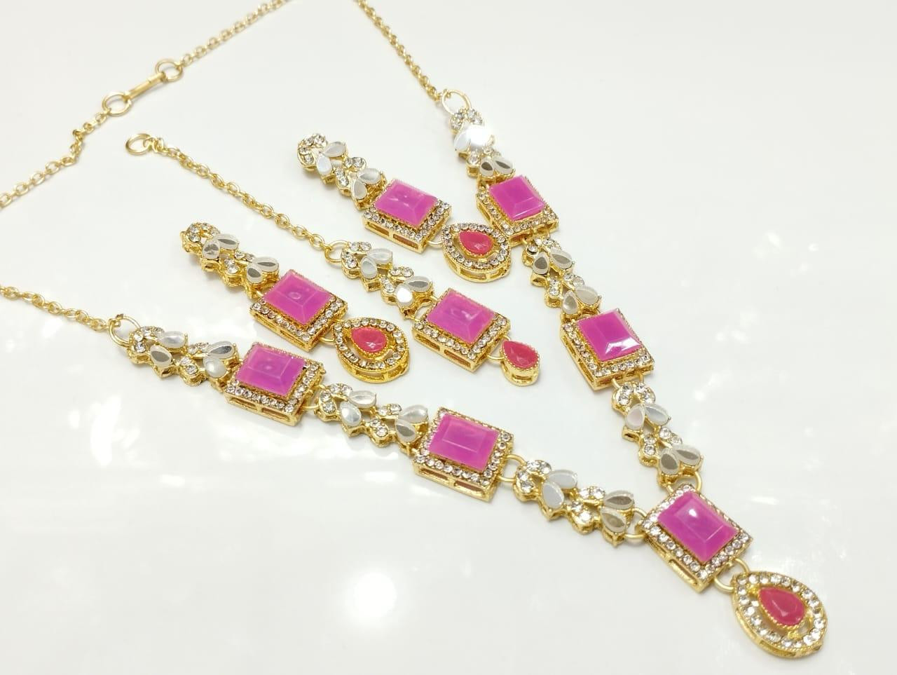 Gold Polished With Mirror Stone Neckless Set