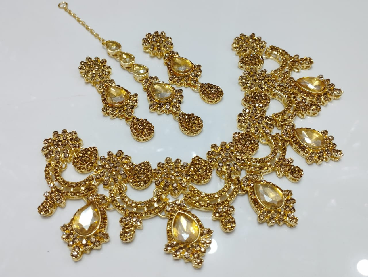 Kundan Stone Necklace Set