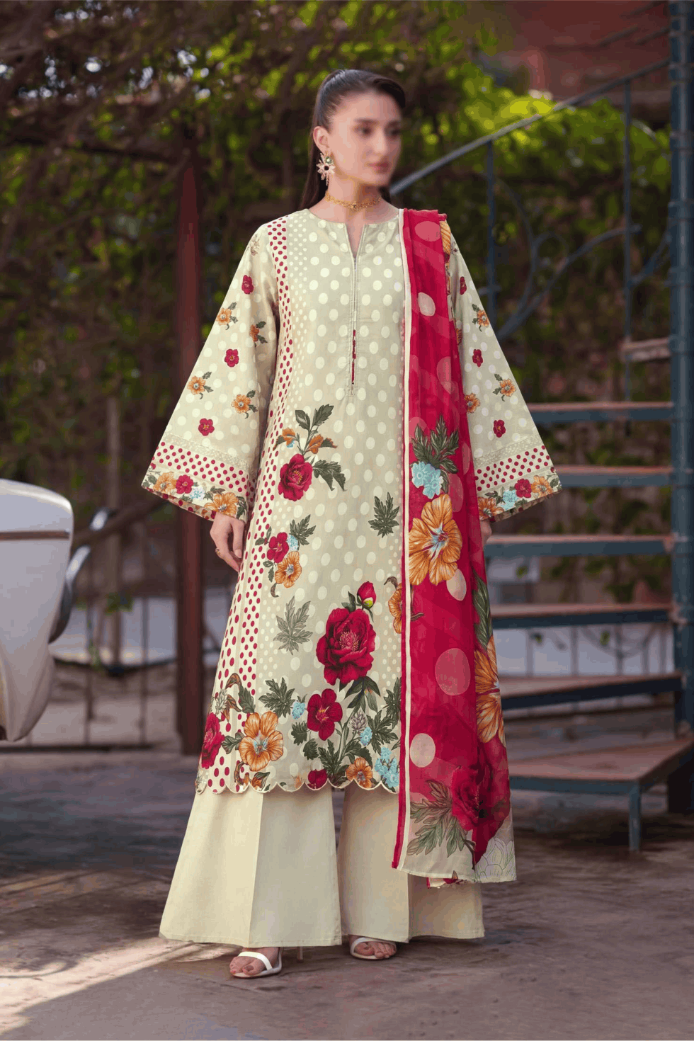 FANTAK Polka Pearl Vol 220 Digital Print Premium Lawn Unstitched 3Pcs Suit